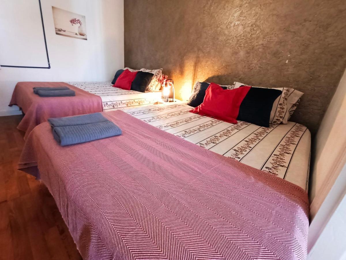 Urquinaona Rooms Barcelona Ngoại thất bức ảnh