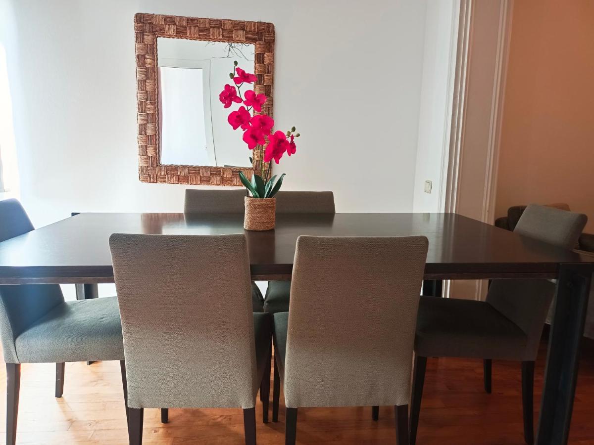 Urquinaona Rooms Barcelona Ngoại thất bức ảnh