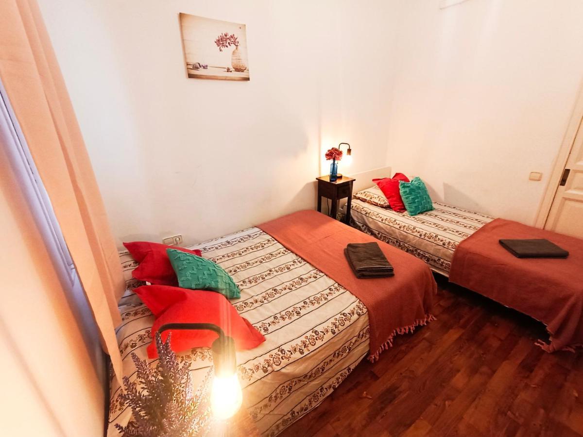 Urquinaona Rooms Barcelona Ngoại thất bức ảnh